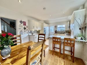 Photo 7- click for photo gallery